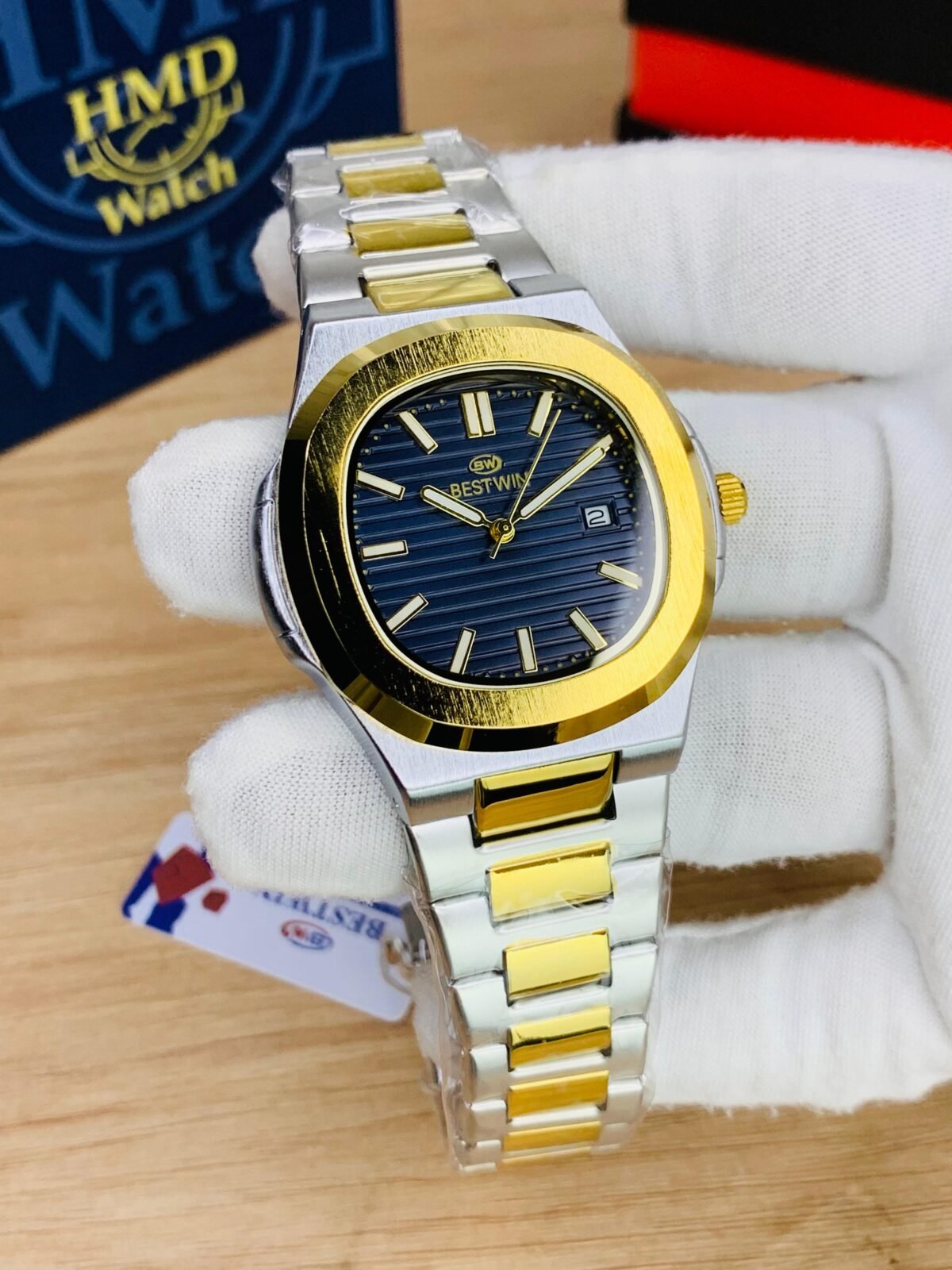 Luxury Stainless Steel Wristwatch with Date Display