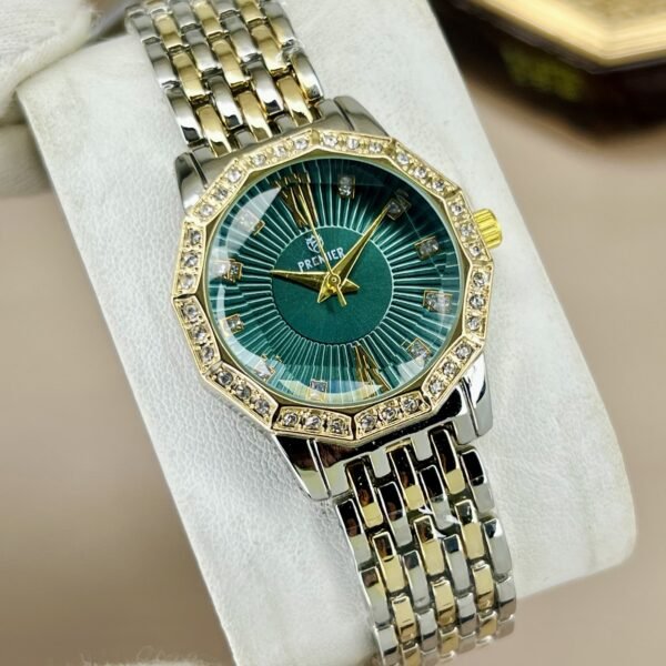 New Women's Elegant Bracelet Watch with Crystal-Studded Bezel