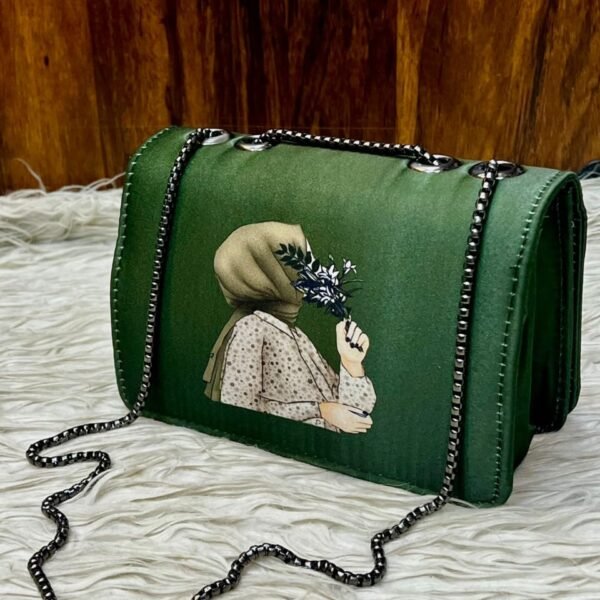 Stylish Shoulder Bag with Artistic Girl Print and Chain Strap