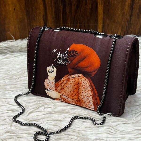 Stylish Shoulder Bag with Artistic Girl Print and Chain Strap
