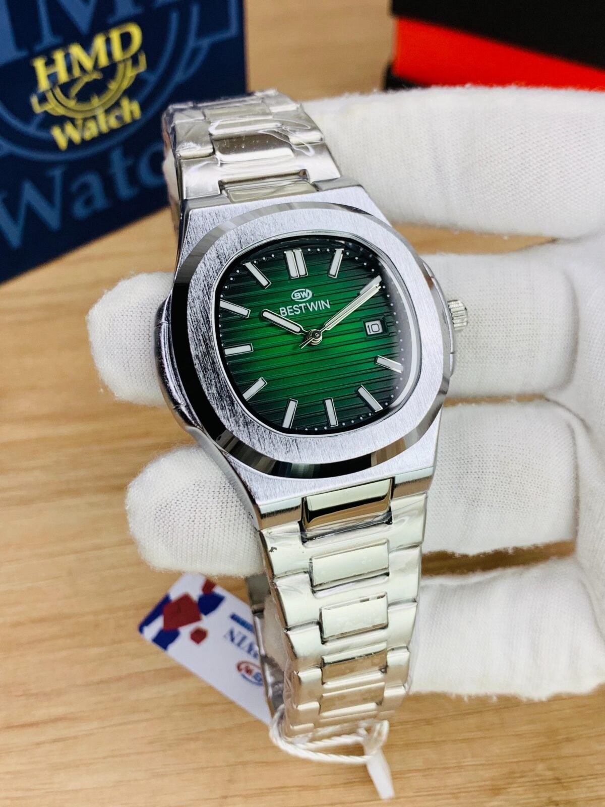 Luxury Stainless Steel Wristwatch with Date Display