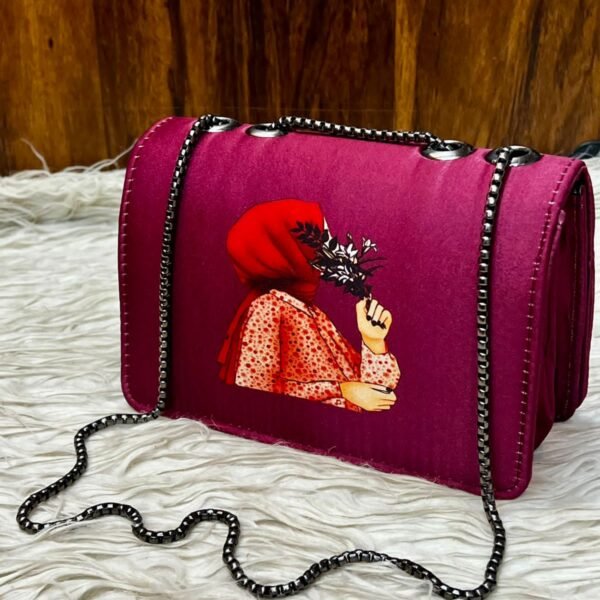 Stylish Shoulder Bag with Artistic Girl Print and Chain Strap