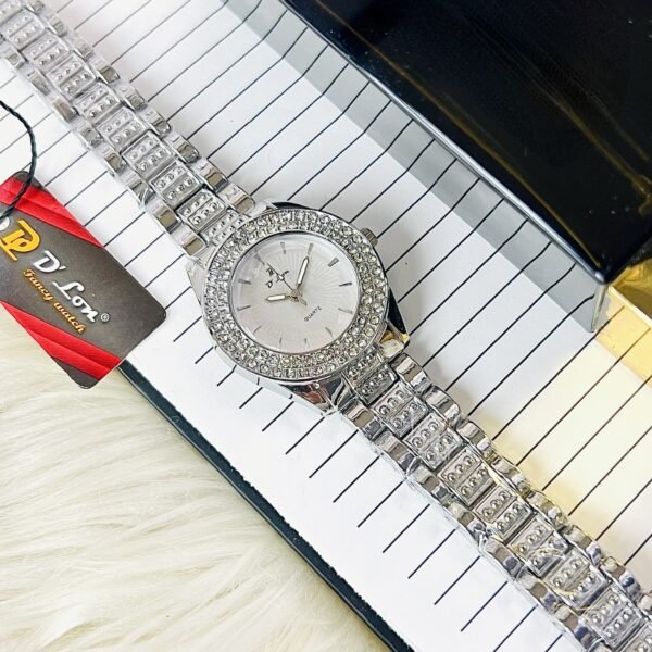 Luxury Women’s Quartz Watch with Crystal Bezel and Elegant Bracelet Strap