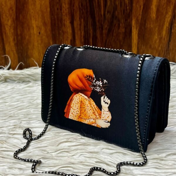 Stylish Shoulder Bag with Artistic Girl Print and Chain Strap
