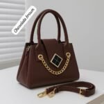 Luxury Handbag with Gold Chain Detailing – Elegant Designer Style