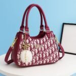 Elegant Monogram Pattern Shoulder Bag With Detachable Strap - Image 7