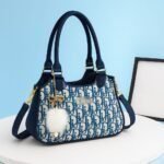 Elegant Monogram Pattern Shoulder Bag With Detachable Strap - Image 2