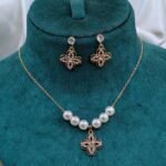 Luxe Clover Motif Jewelry Set With Lustrous Faux Pearl Accents