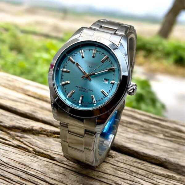 Premium Men's Watch With Sunray Dial And Dual Finish Bracelet