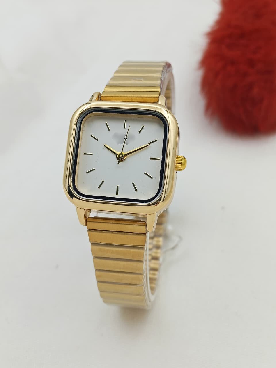 e3083776-5826-466e-91b1-b6b732ca82e1.jpg Elegant Minimalist Square Face Watch With Polished Link Bracelet - Image 1